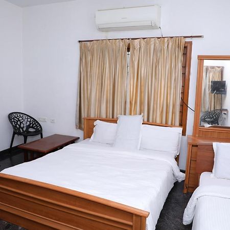 Rainbow House Luxury Rooms 첸나이 외부 사진