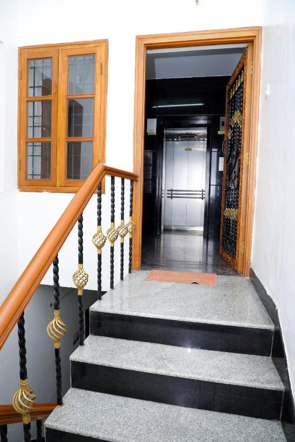 Rainbow House Luxury Rooms 첸나이 외부 사진